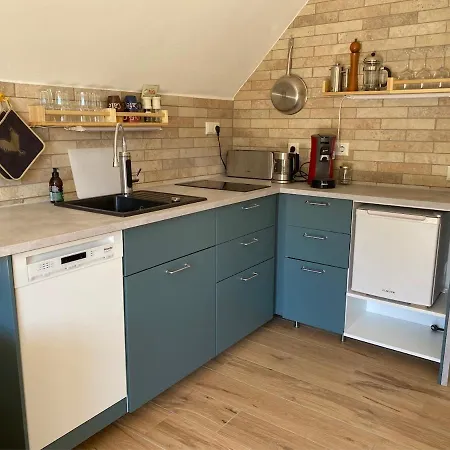 Kleine-radoase, Mit Balkon Apartamento